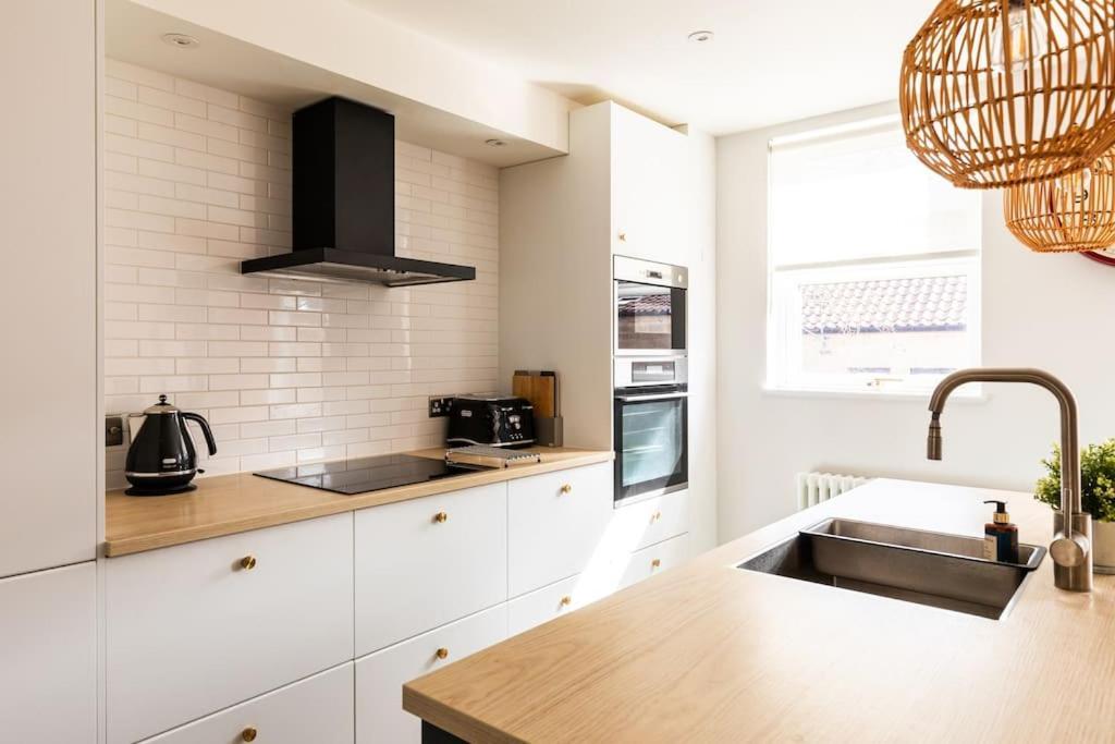Premium House W Parking - Walk Everywhere Holiday home *