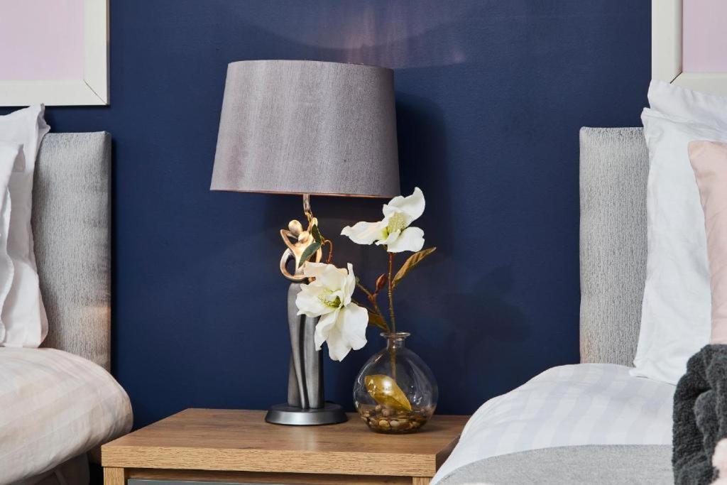 Apartment The Collection - Moss X Monroe Suite!