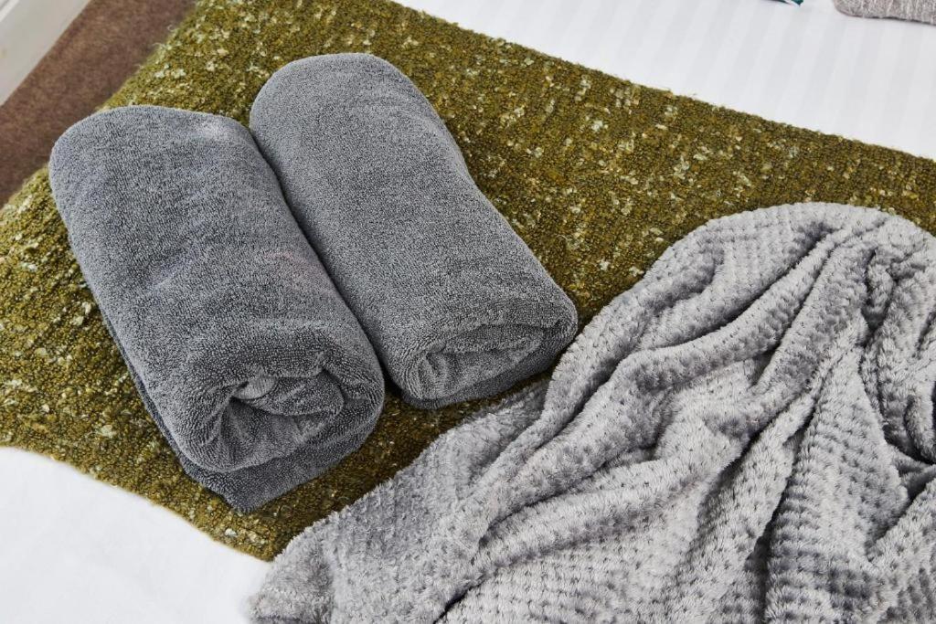 Apartment The Collection - Moss X Monroe Suite!