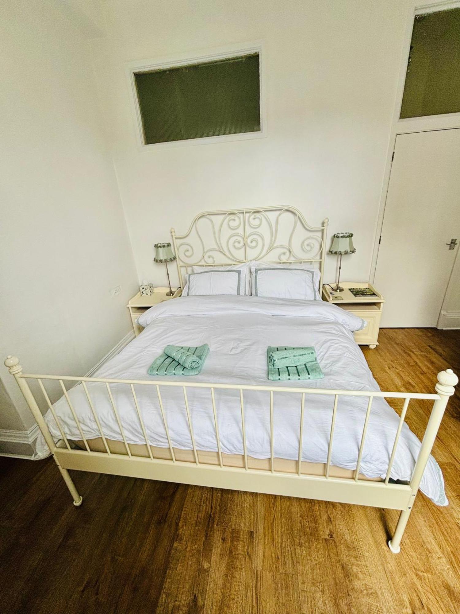 Charming In The Heart Of Bath