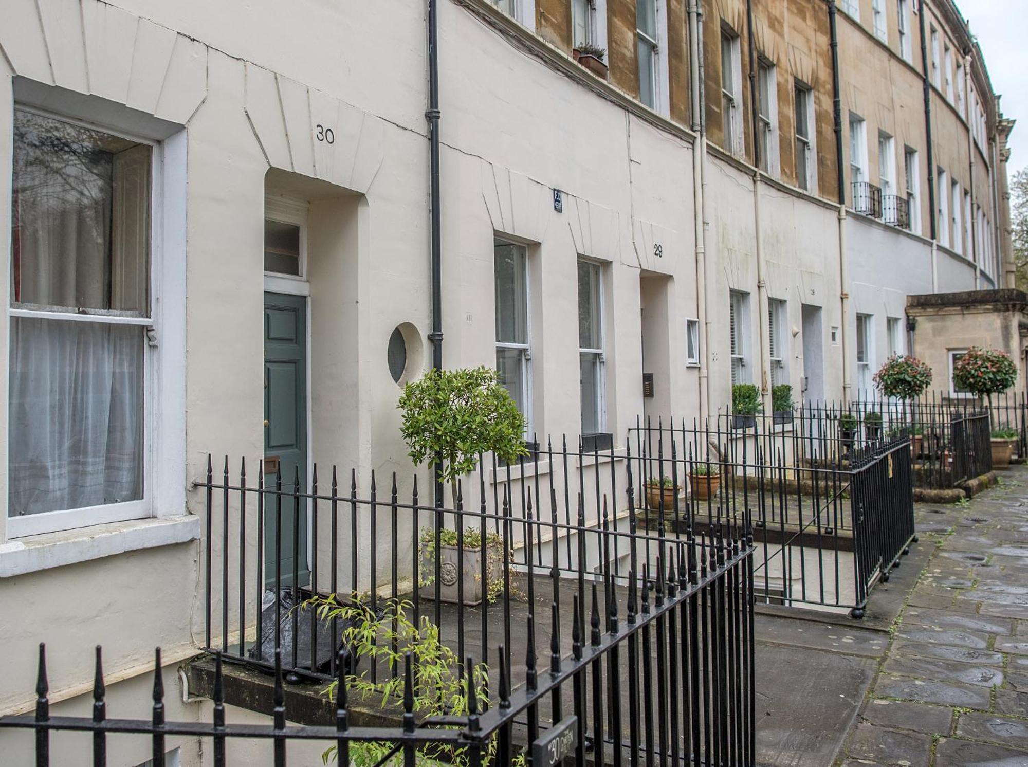 Apartment Grosvenor Pad - Lovely 2-bed Flat - Free On Street Parking *