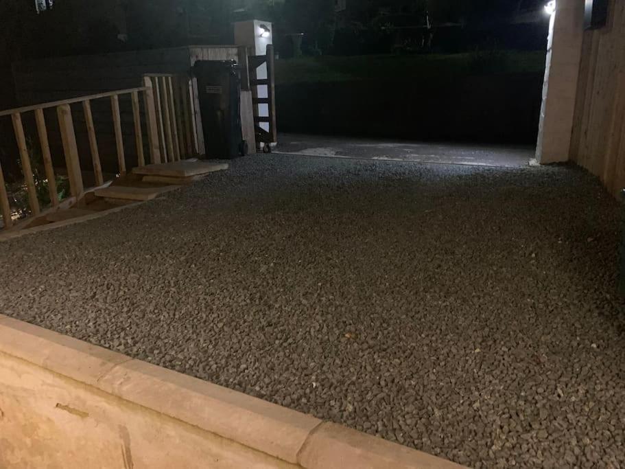 Entire With 2 Car Parking.stunning Views * Bath