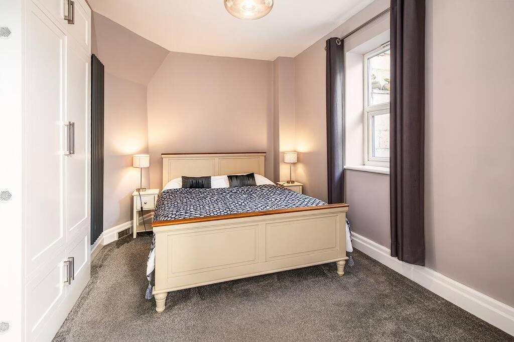 Beautiful Basement Apartment