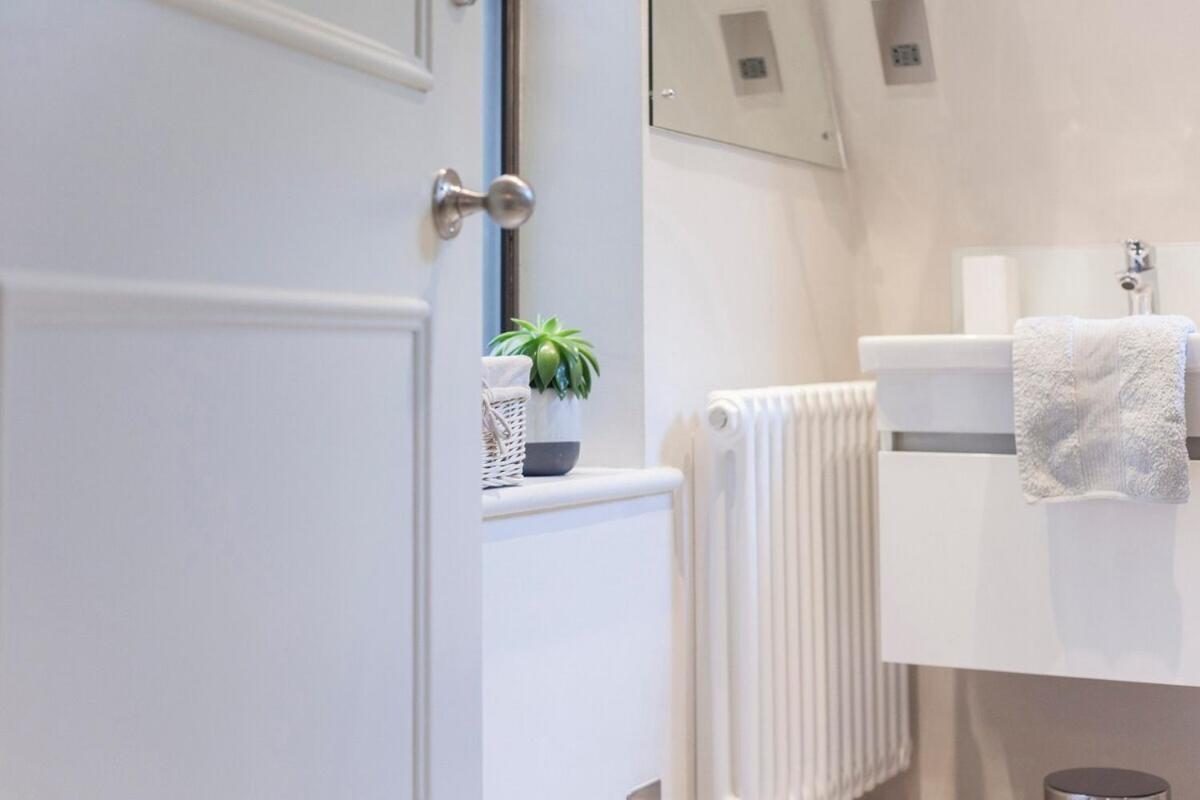 Stylish Wood Street Apartment