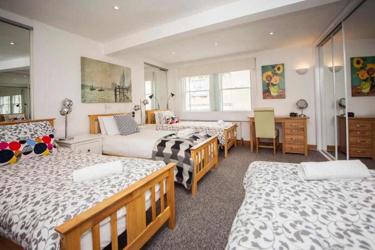 The Roof Terrace Maisonette - Centre Apartment *