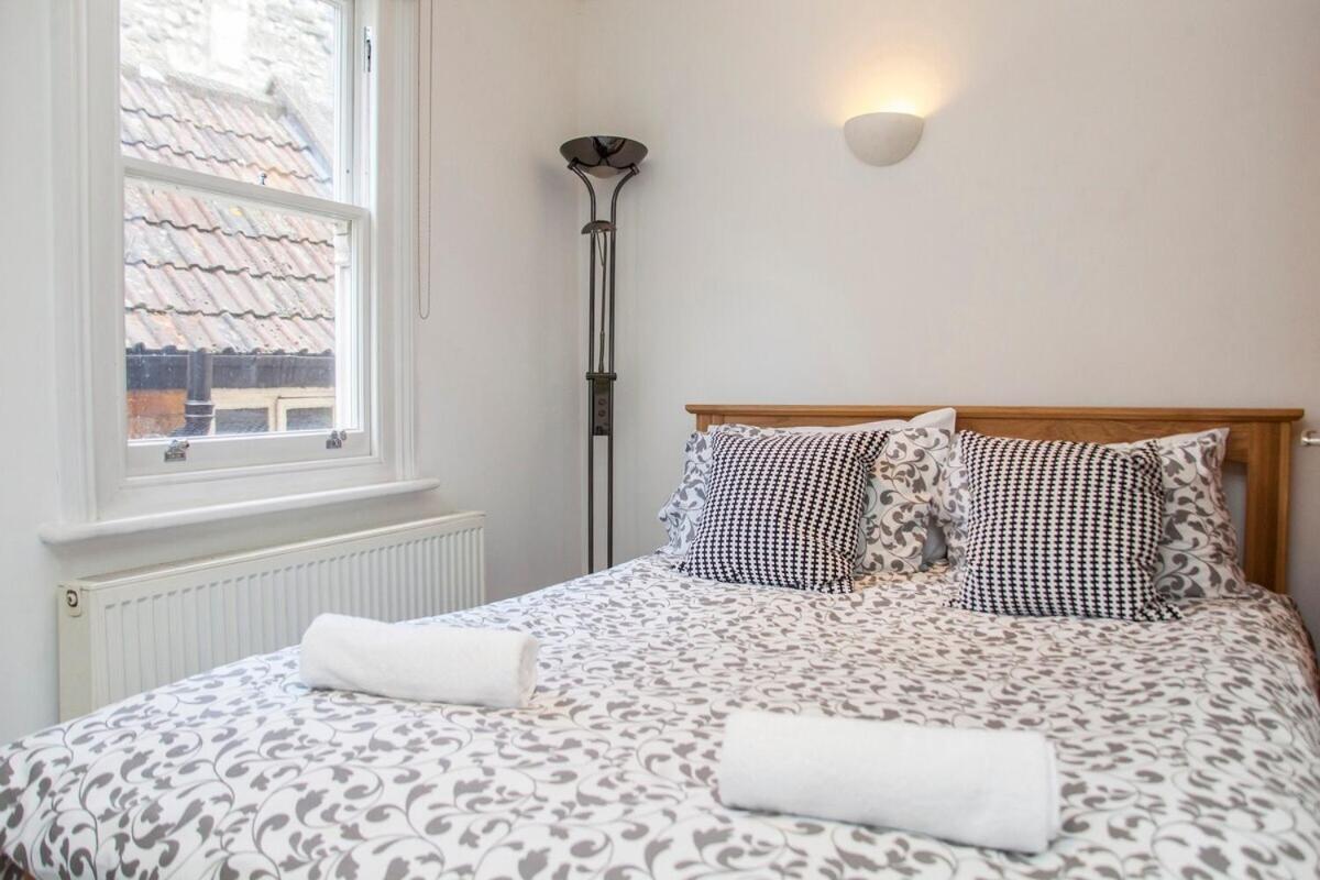 The Roof Terrace Maisonette - Centre Apartment *