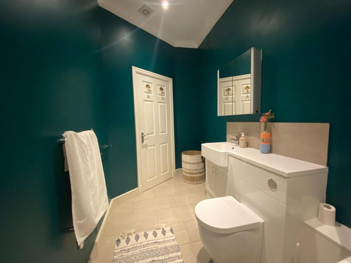 Georgian Garden - Apartment Bath