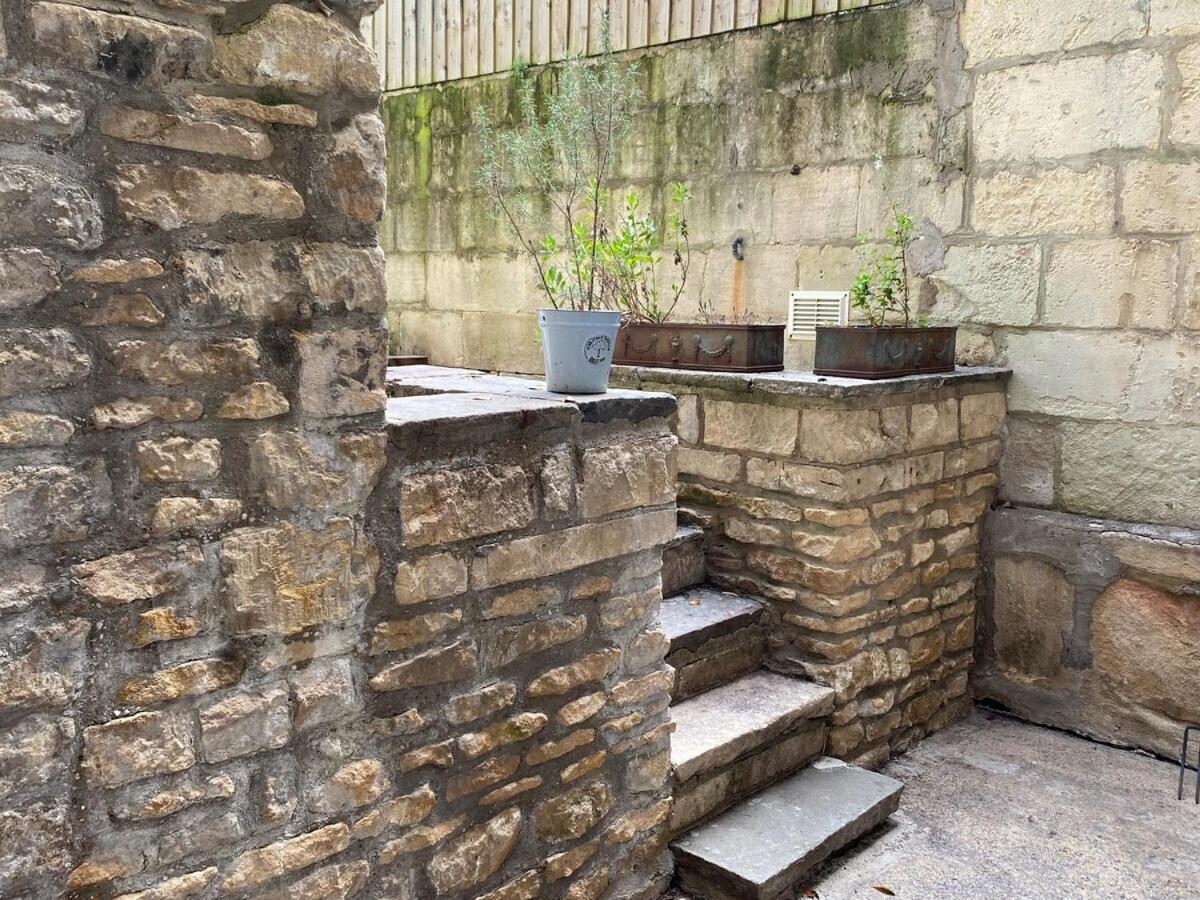 Georgian Garden - Apartment Bath