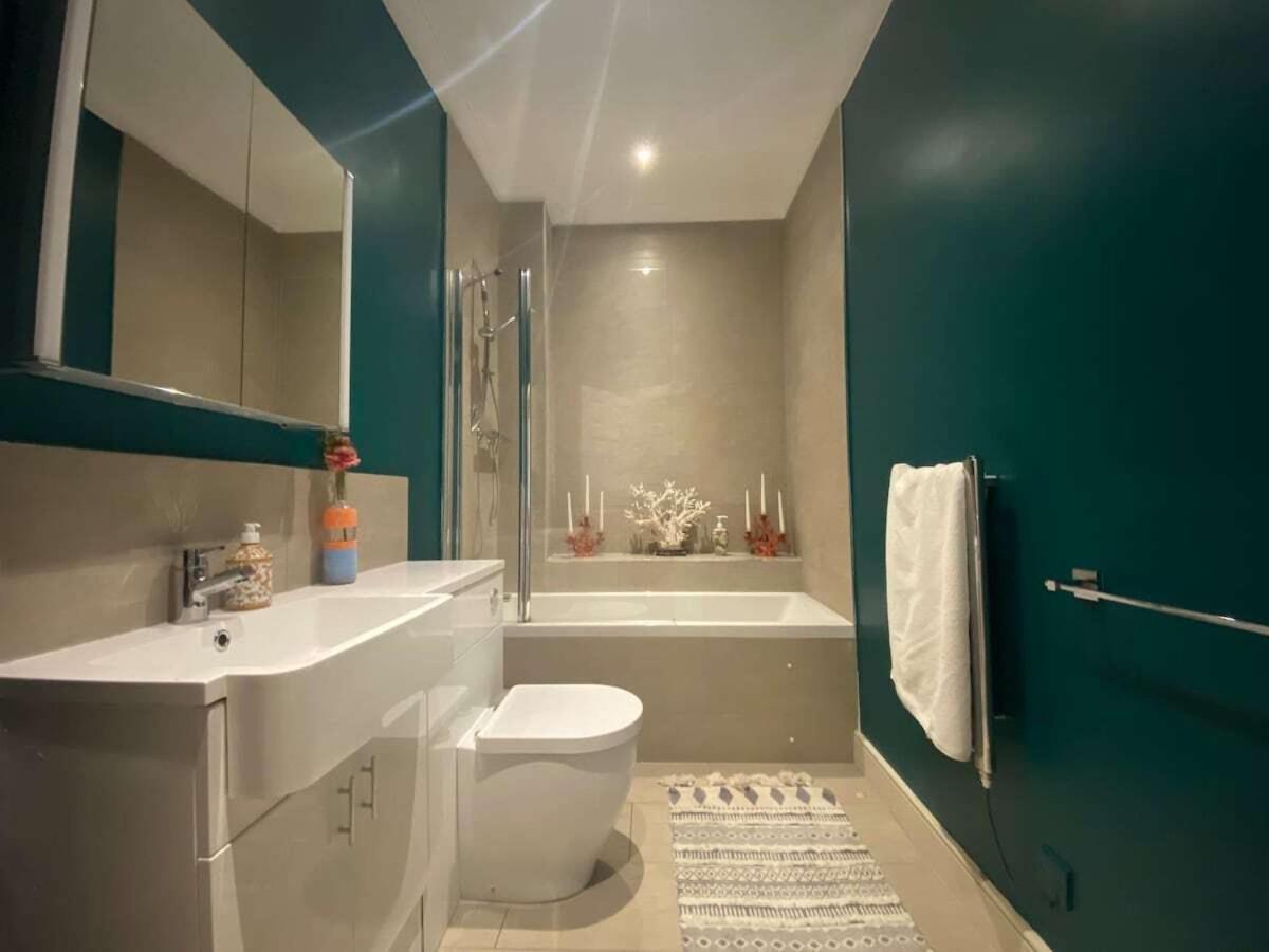 Georgian Garden - Apartment Bath