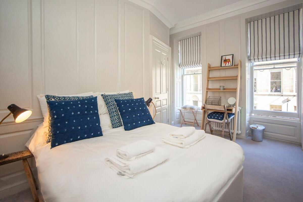Elegant Georgian Maisonette - * Bath