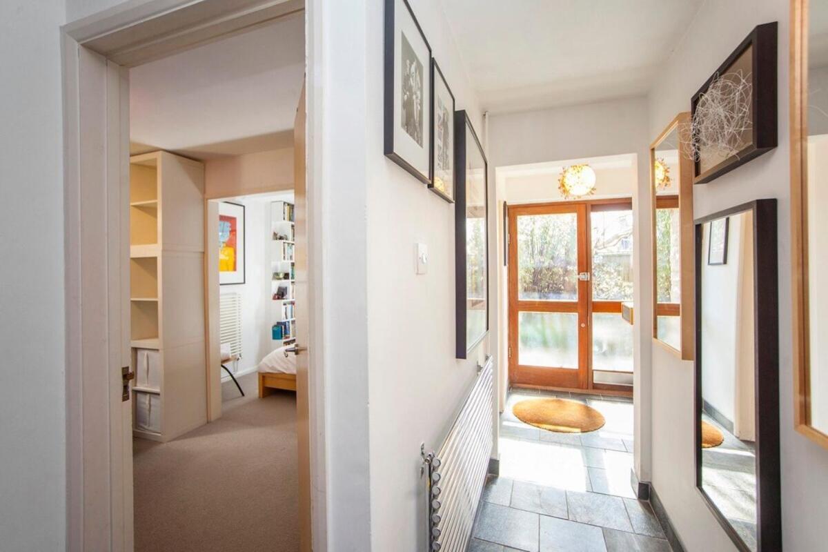 Holiday home ※ Relaxing Home- Parking & Gorgeous Gardens *