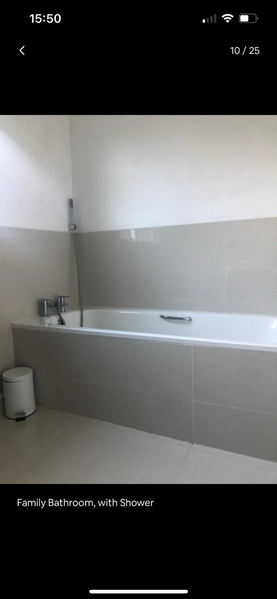 Spacious*close To City*parking*dogs Allowed Holiday home