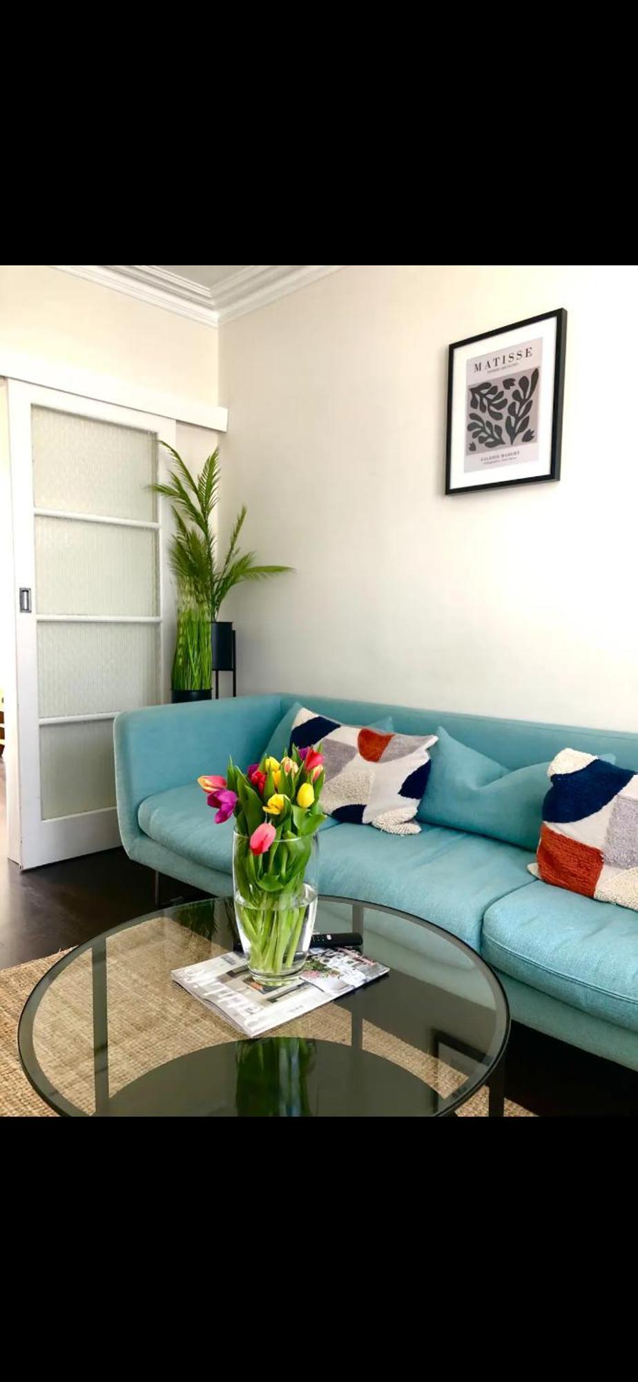 Spacious*close To City*parking*dogs Allowed * Bath