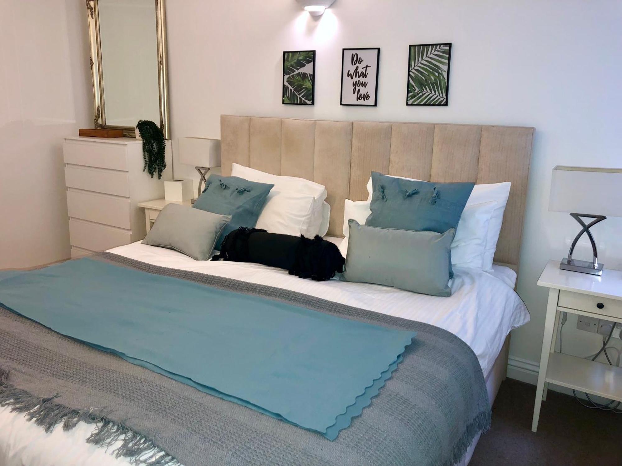Superbly Located 2 Bedroom Luxury Bath
