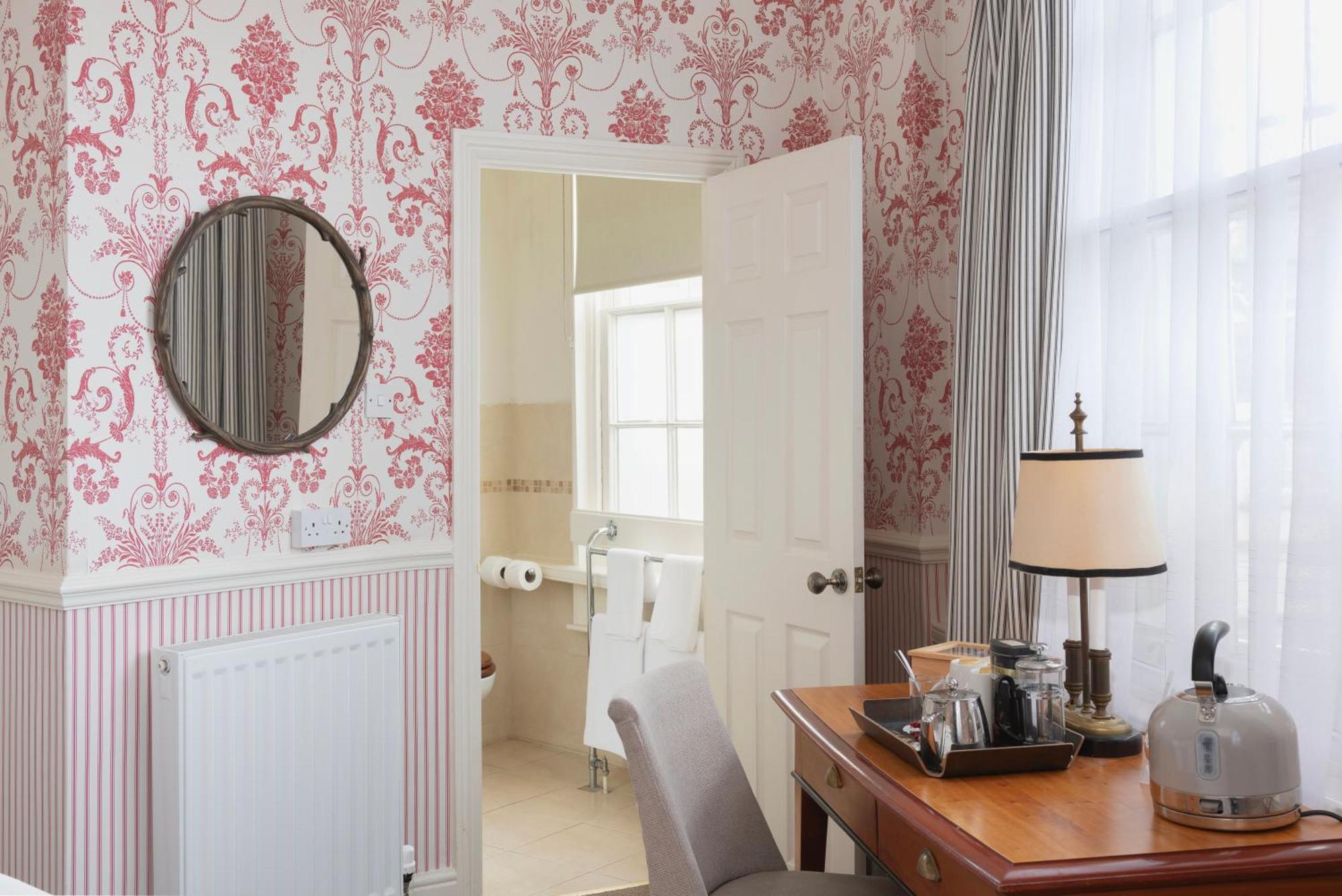 Royal Hotel 3*