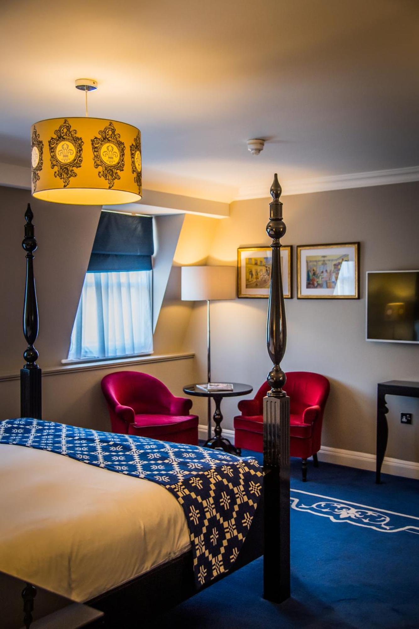 Francis Hotel