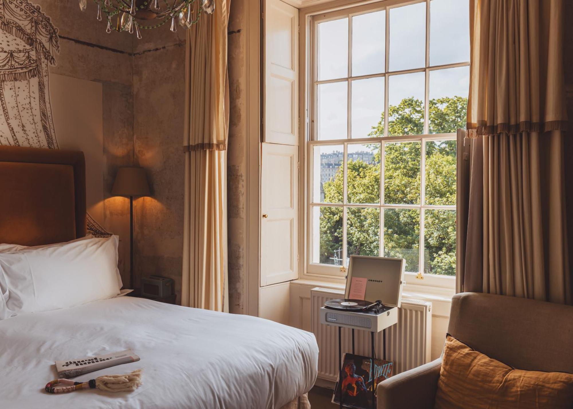 No 15 By Guesthouse, 5* Bath