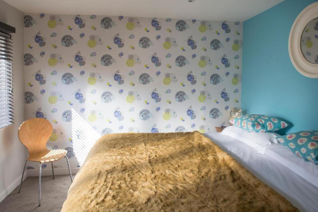 Apartment Dream - Queen Street