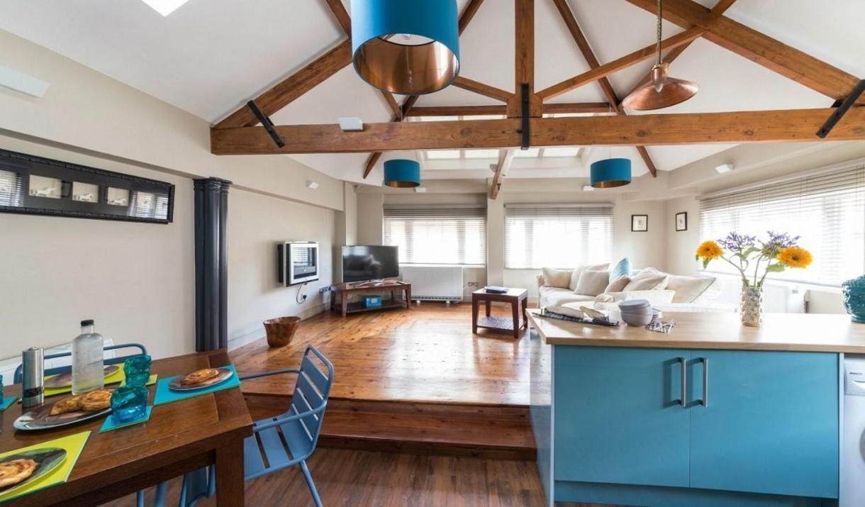 Dream - Queen Street Apartment