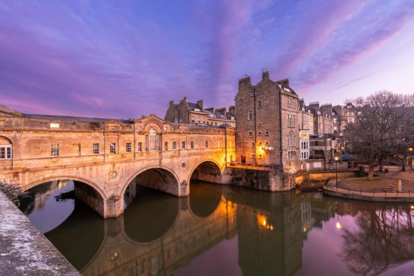 Pass The Keys Stylish 2-bed In The Heart Of Bath. Apartment Bath