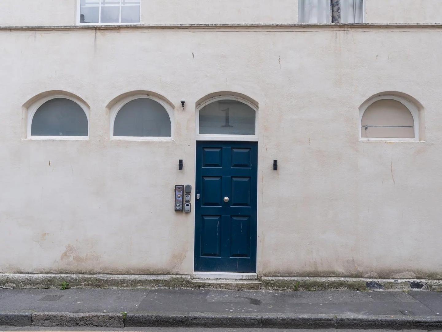 Apartment Pass The Keys Stylish 2-bed In The Heart Of Bath.