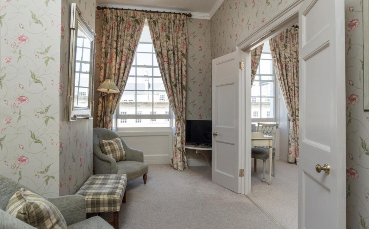Dukes Guest house Bath