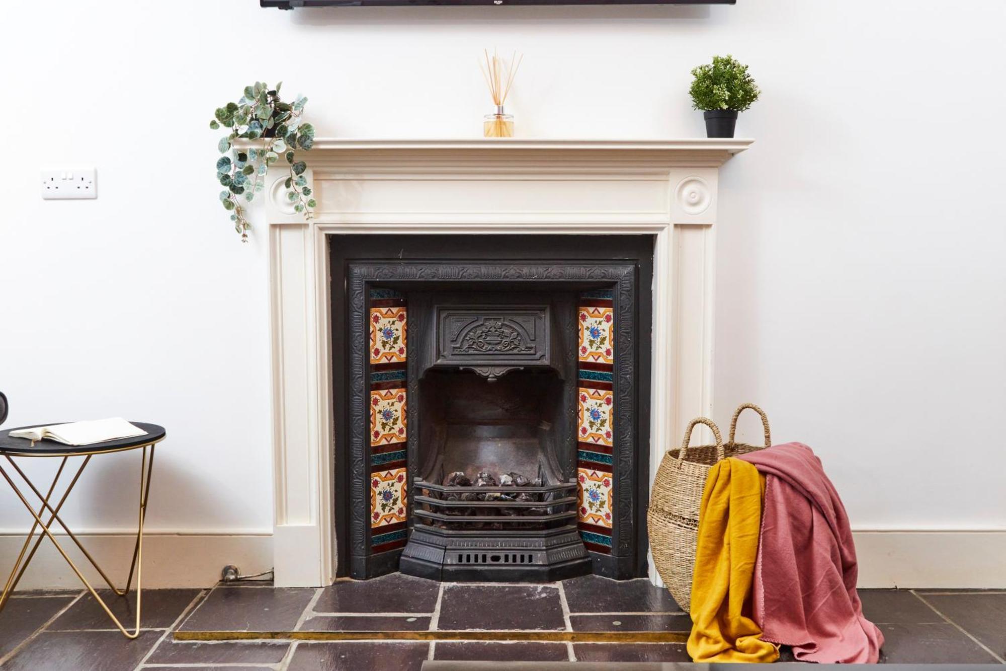 Beautiful 2bedroom 4 Actual Beds House With Wifi By Purestay Bath