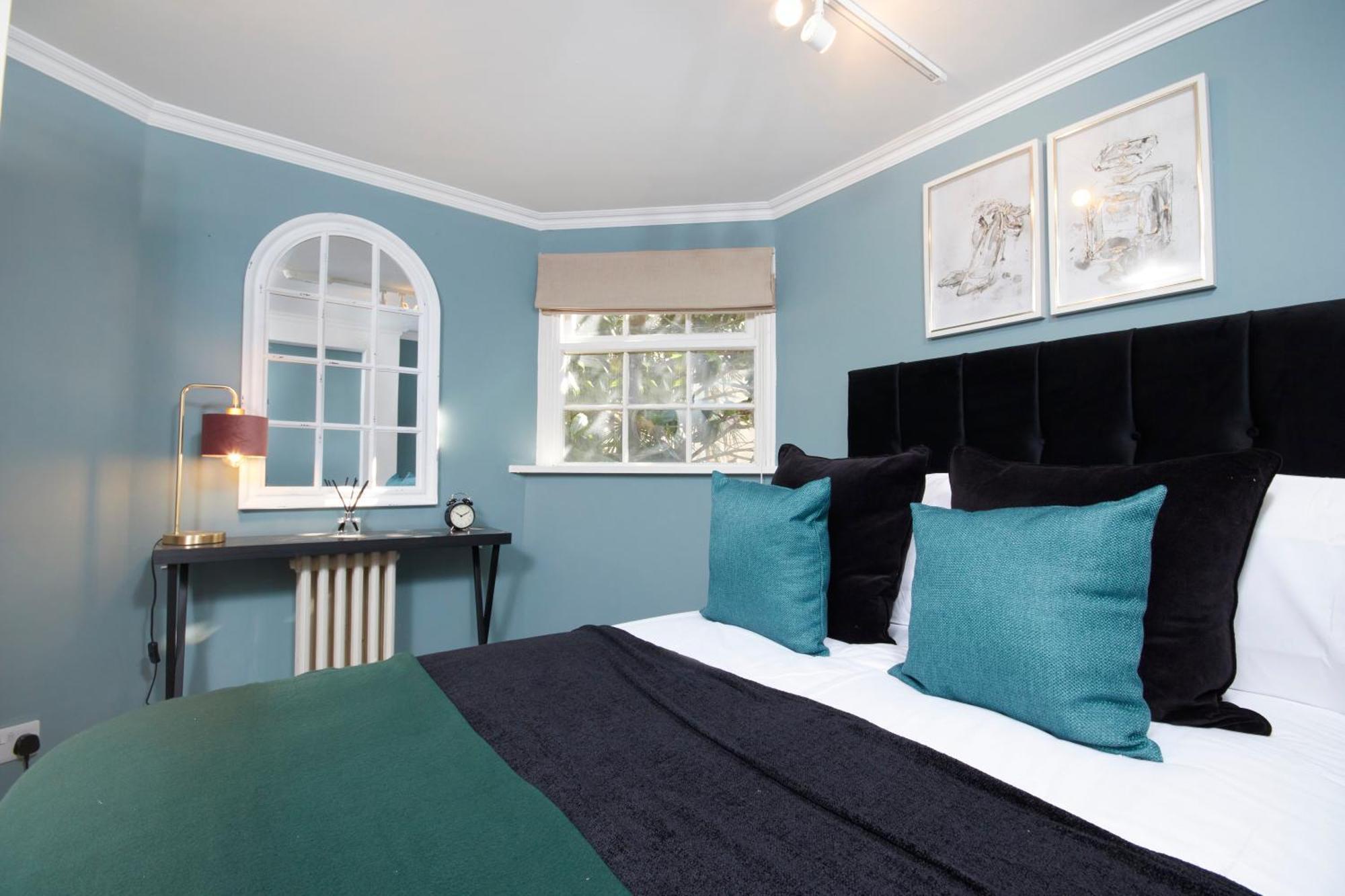 Beautiful 2bedroom 4 Actual Beds House With Wifi By Purestay * Bath