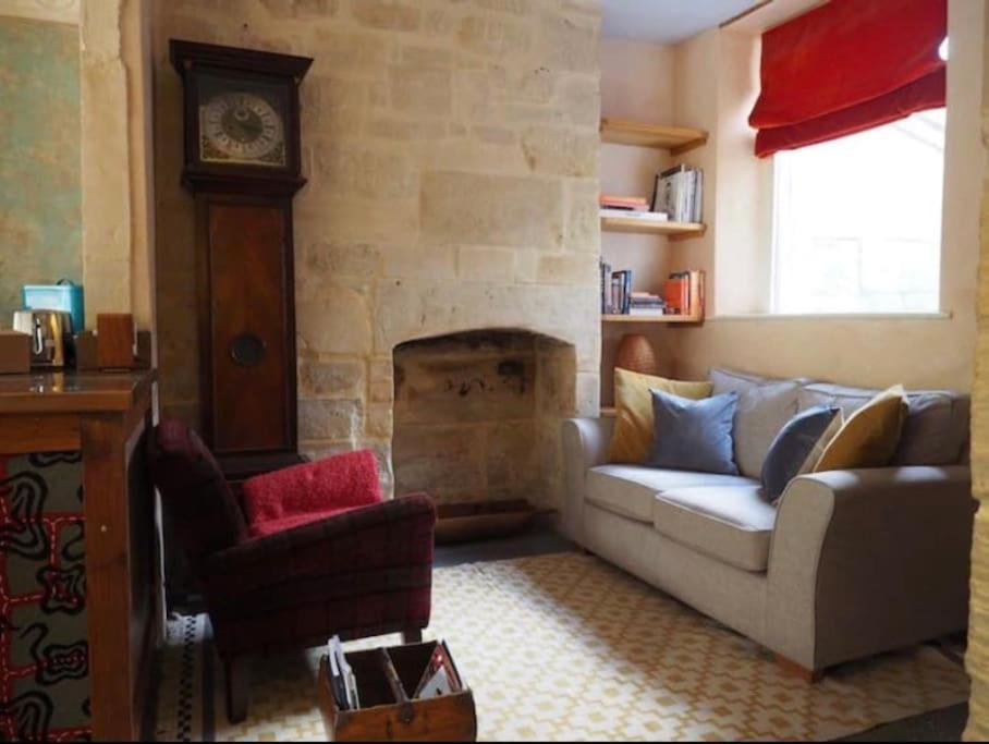 Tranquil House In Centre Bath