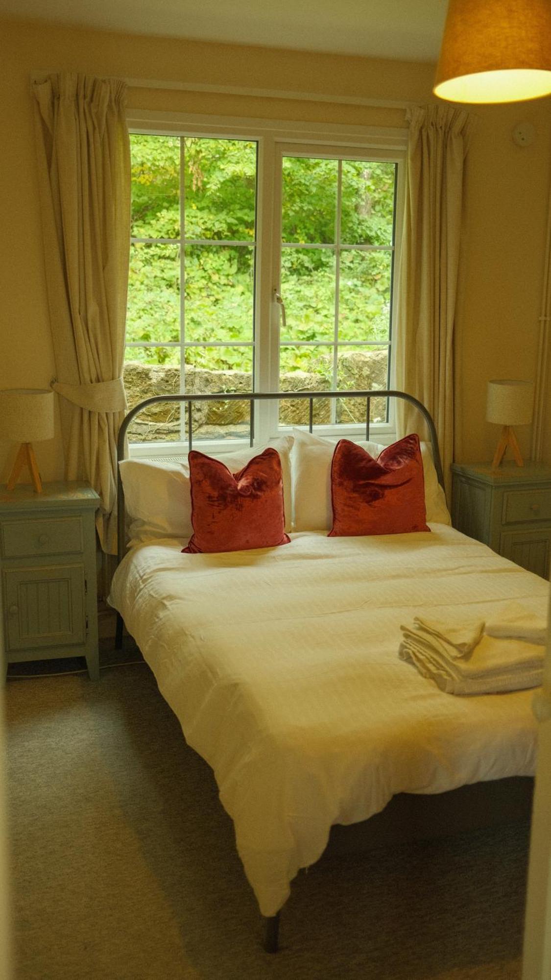 Lodge Spacious In Bath, Nature And City! Bath