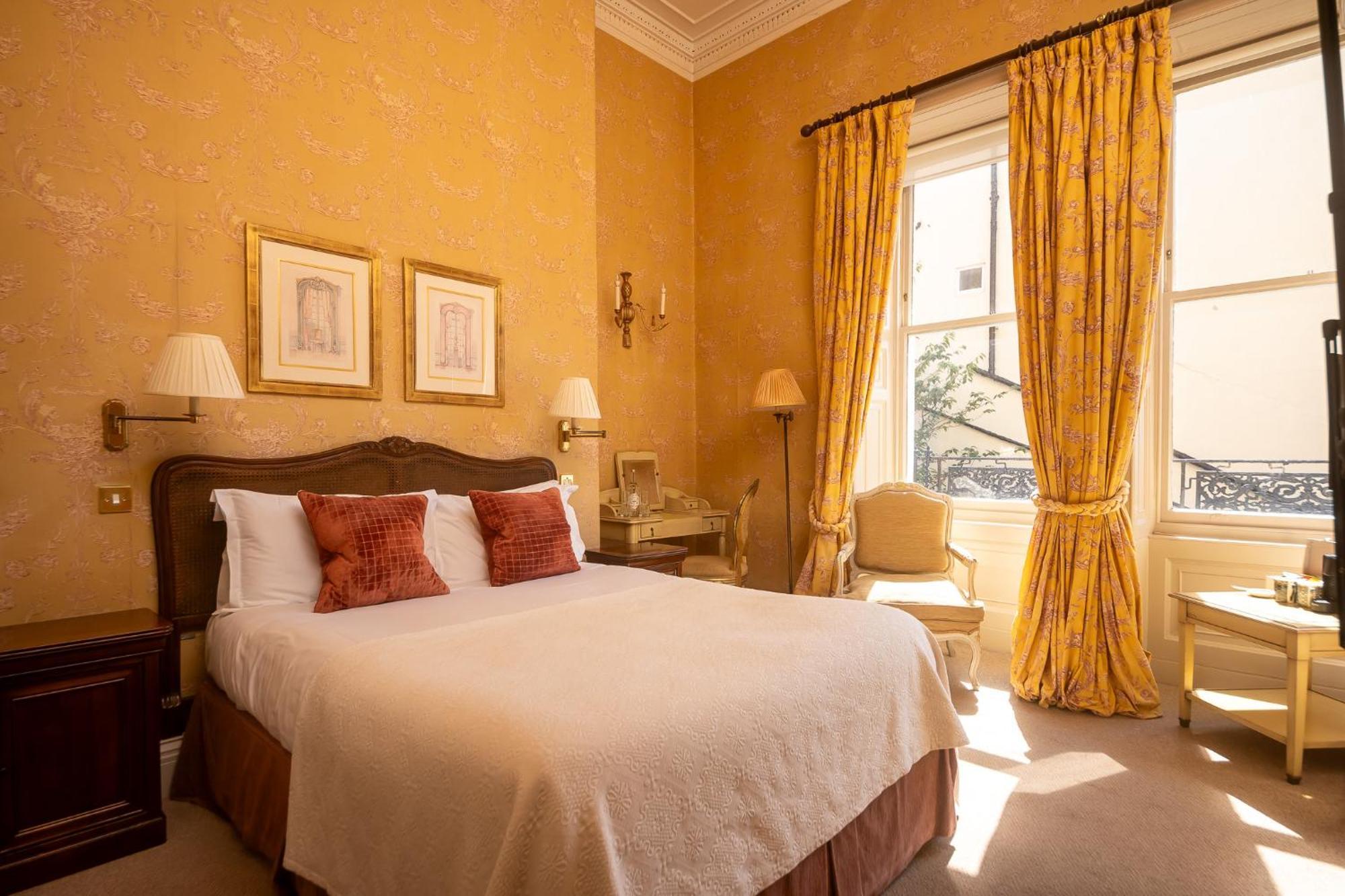 Dukes Guest house 5*