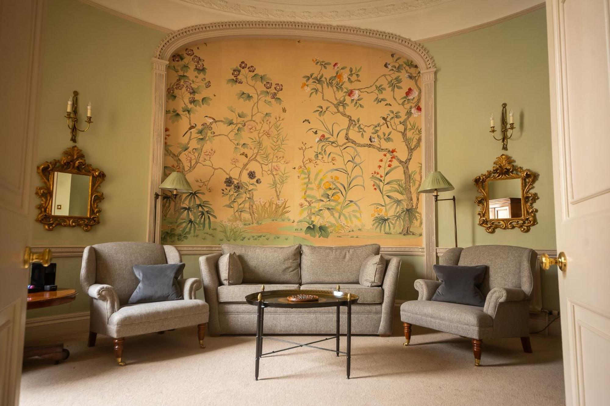 Dukes Guest house 5*