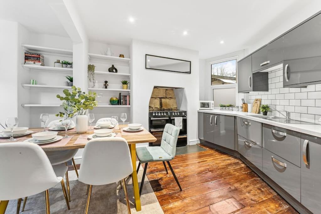Boutique Abode In Central Bath - Parking *