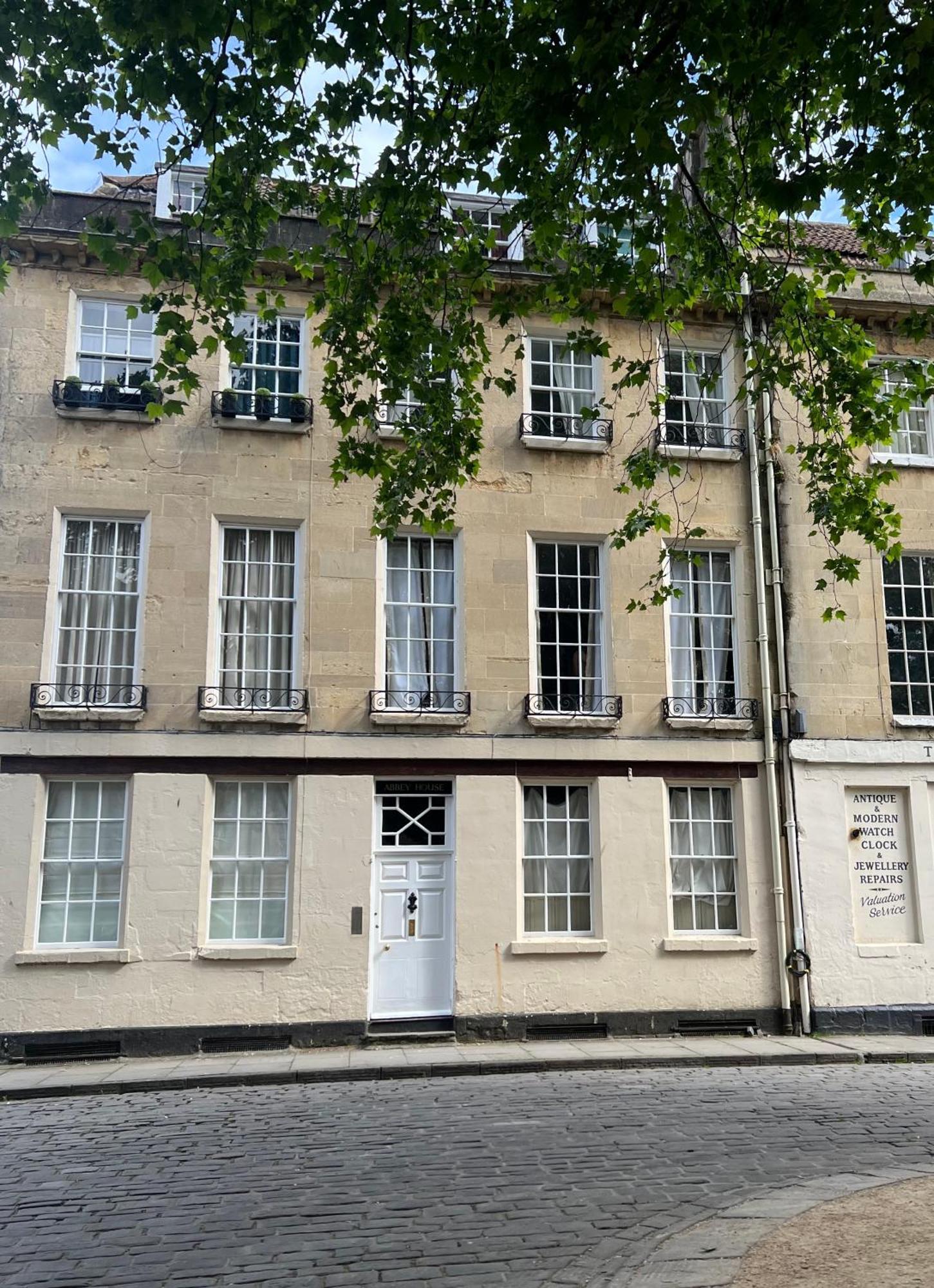 Flat In The Heart Of With Stunning Views Apartment Bath