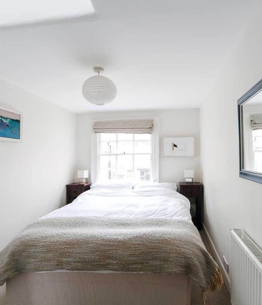 Apartment Stylish Three Bedroom In Heart Of *