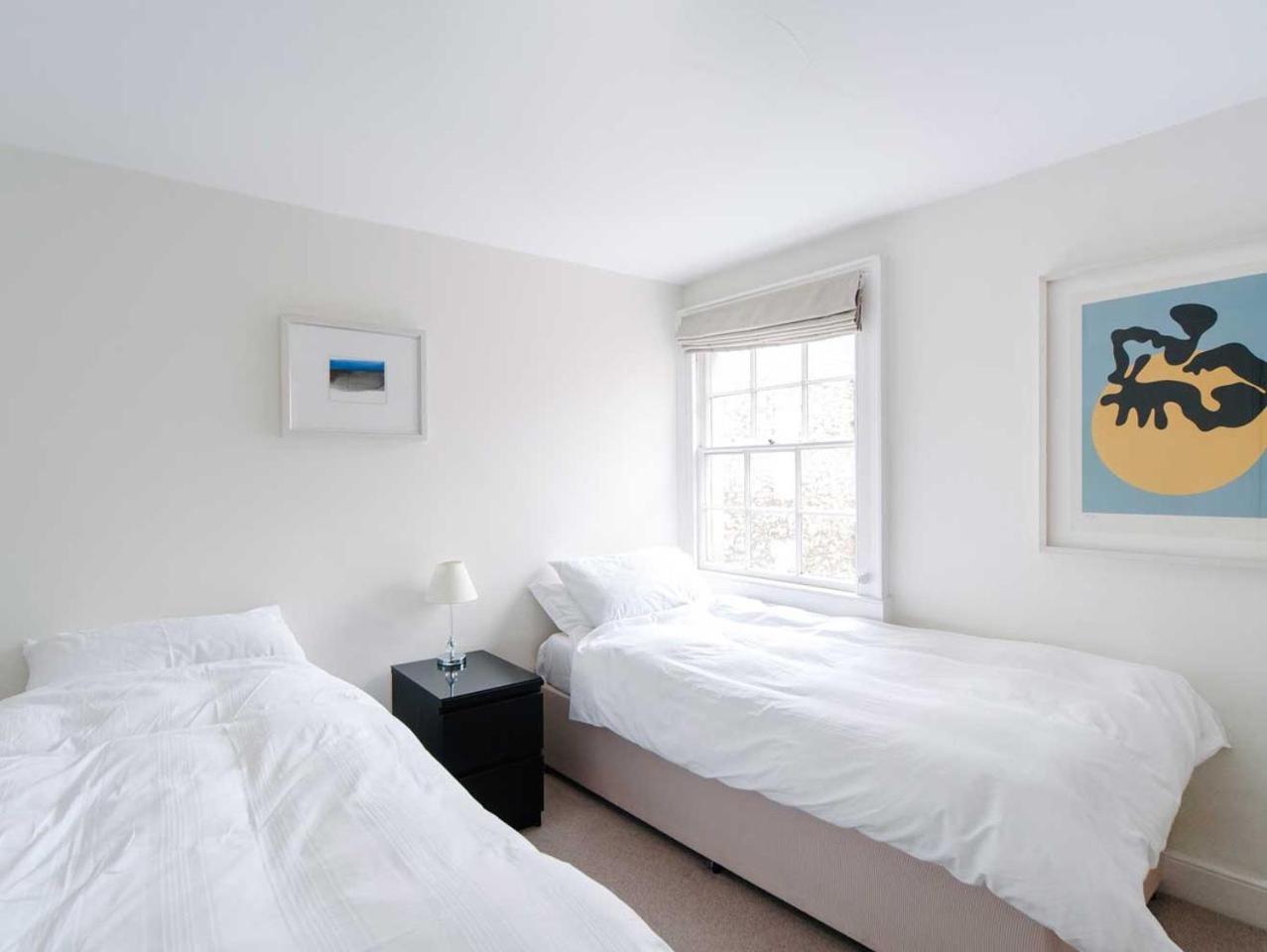 Apartment Stylish Three Bedroom In Heart Of