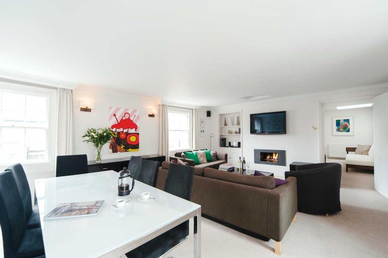 Stylish Three Bedroom In Heart Of
