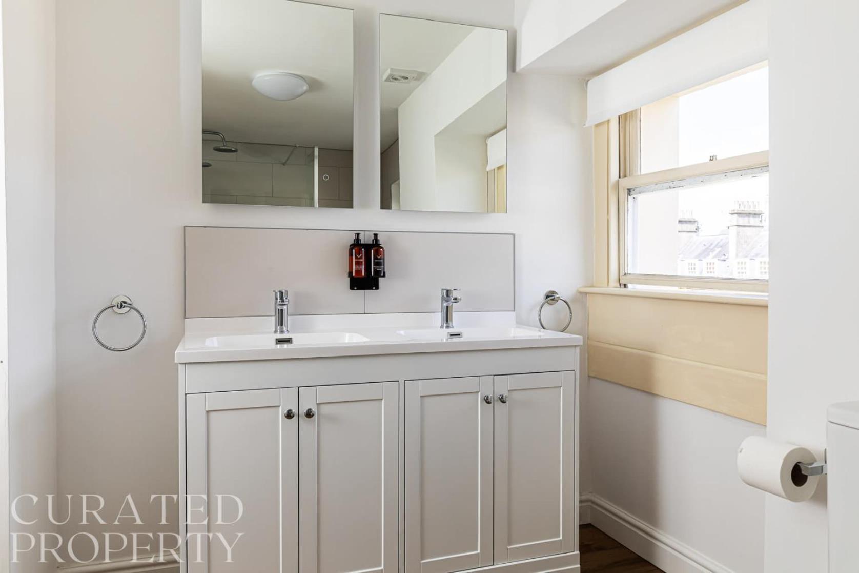The Admirals House - & Free Parking Holiday home Bath