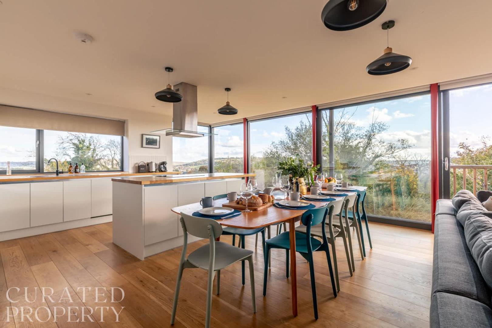 Stunning 5 Bedroom With Garden & Panoramic Views! Holiday home *