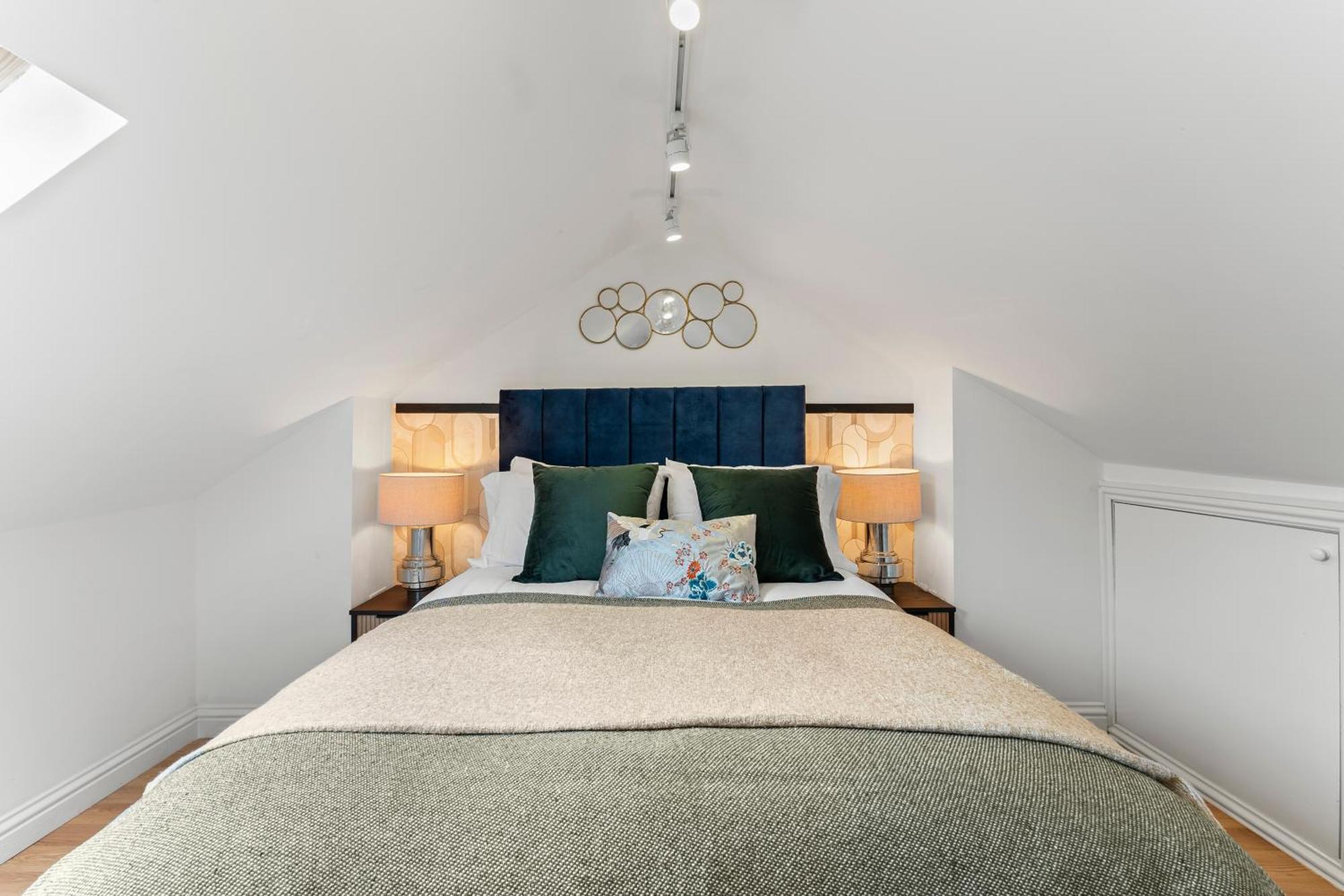 The Artists House In Central Bath - Sleeps 11