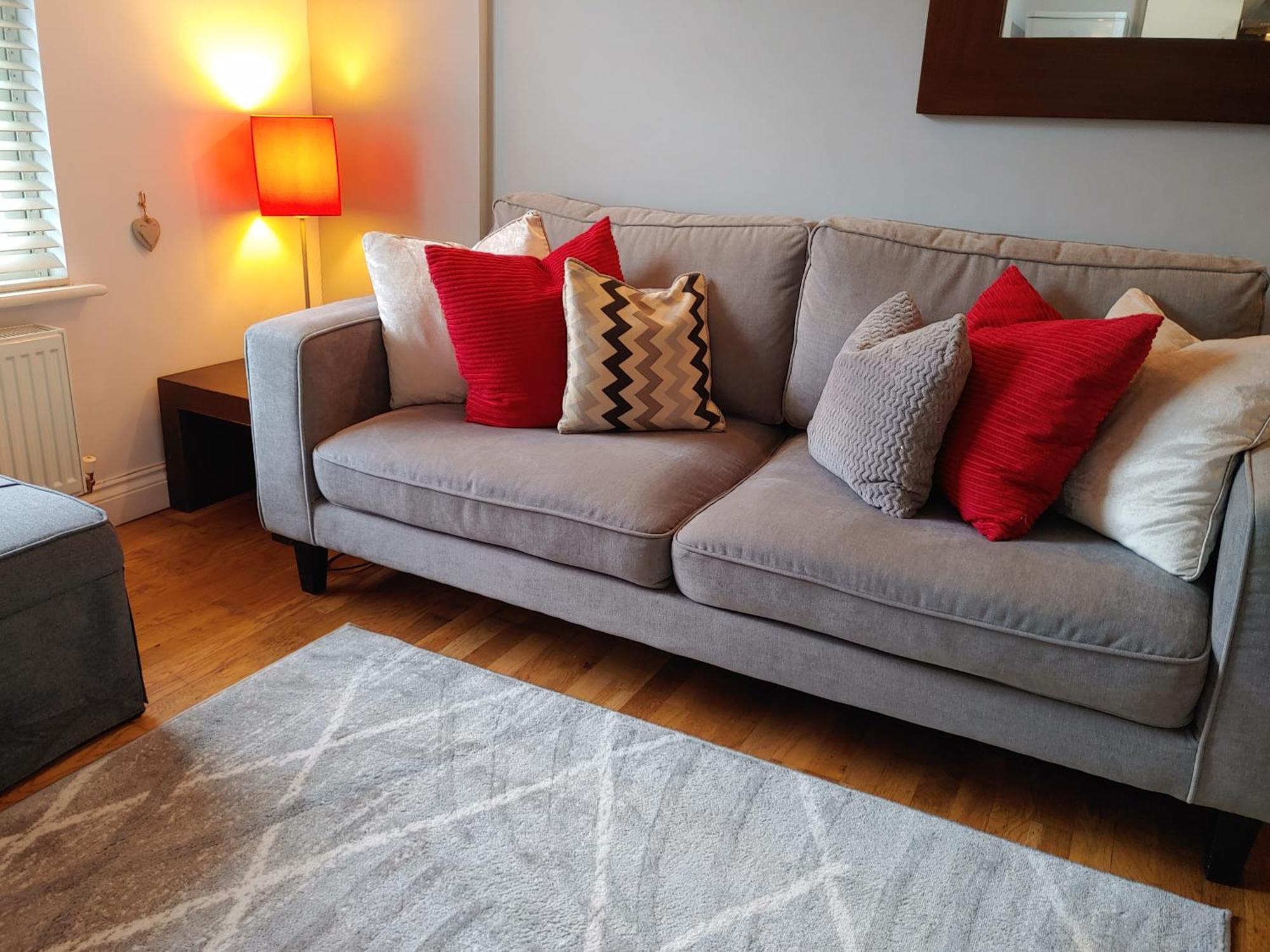 The House - Free 1st Breakfast - Free Parking Apartment *
