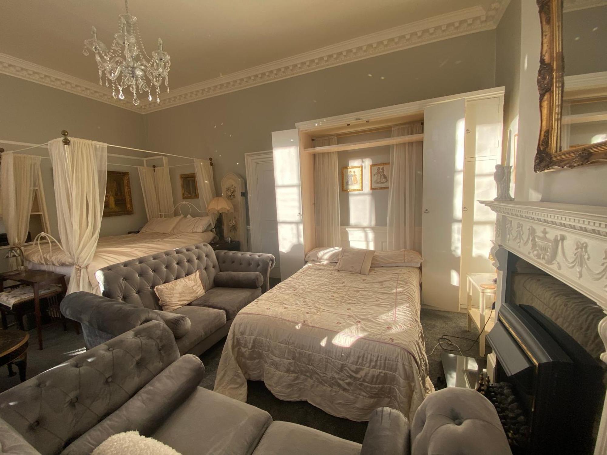 Elegant & Romantic - Entire Flat With 2 Magnificent Views Bath