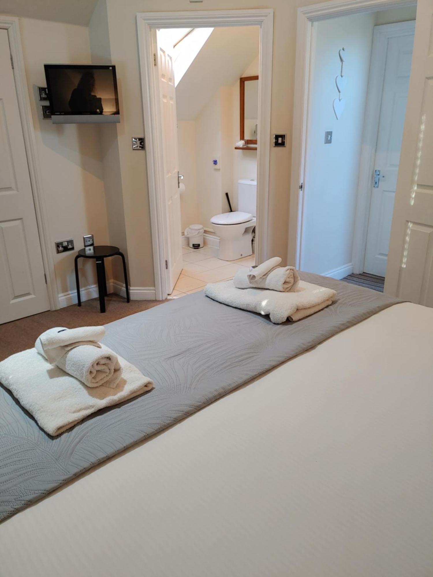 Apartment The House - Free 1st Breakfast - Free Parking *