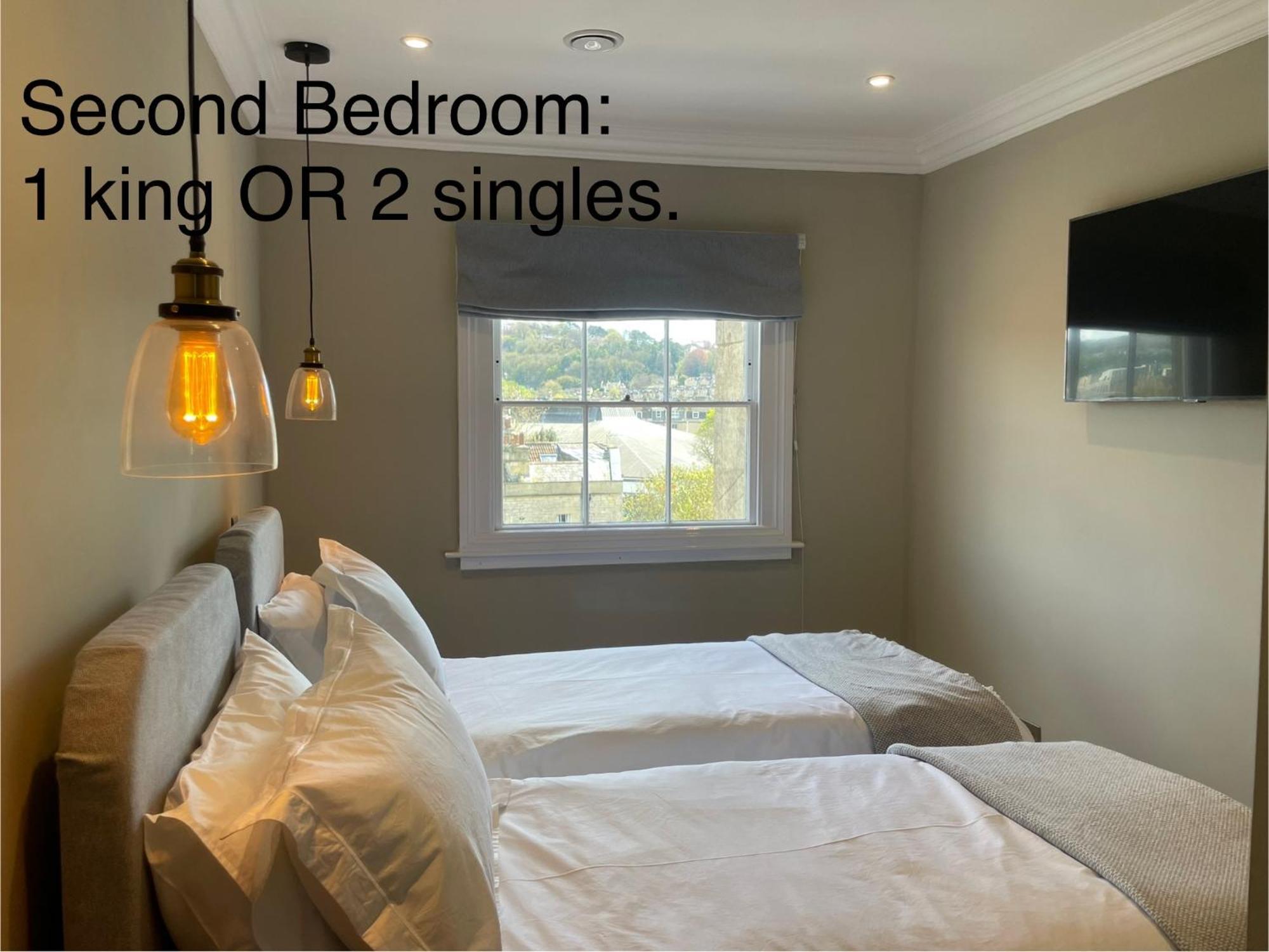 Crescent Penthouse With Stunning Views And Free Parking *