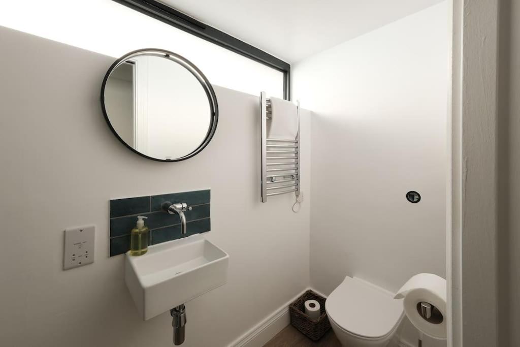 The Portland Mews With Parking Apartment Bath