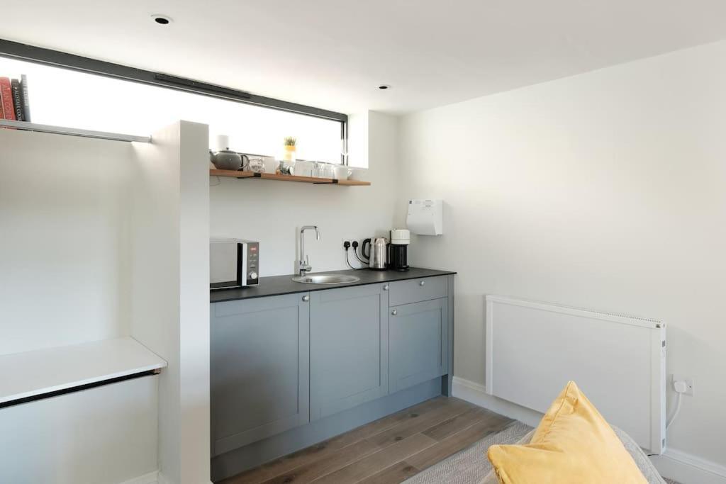 The Portland Mews With Parking Apartment