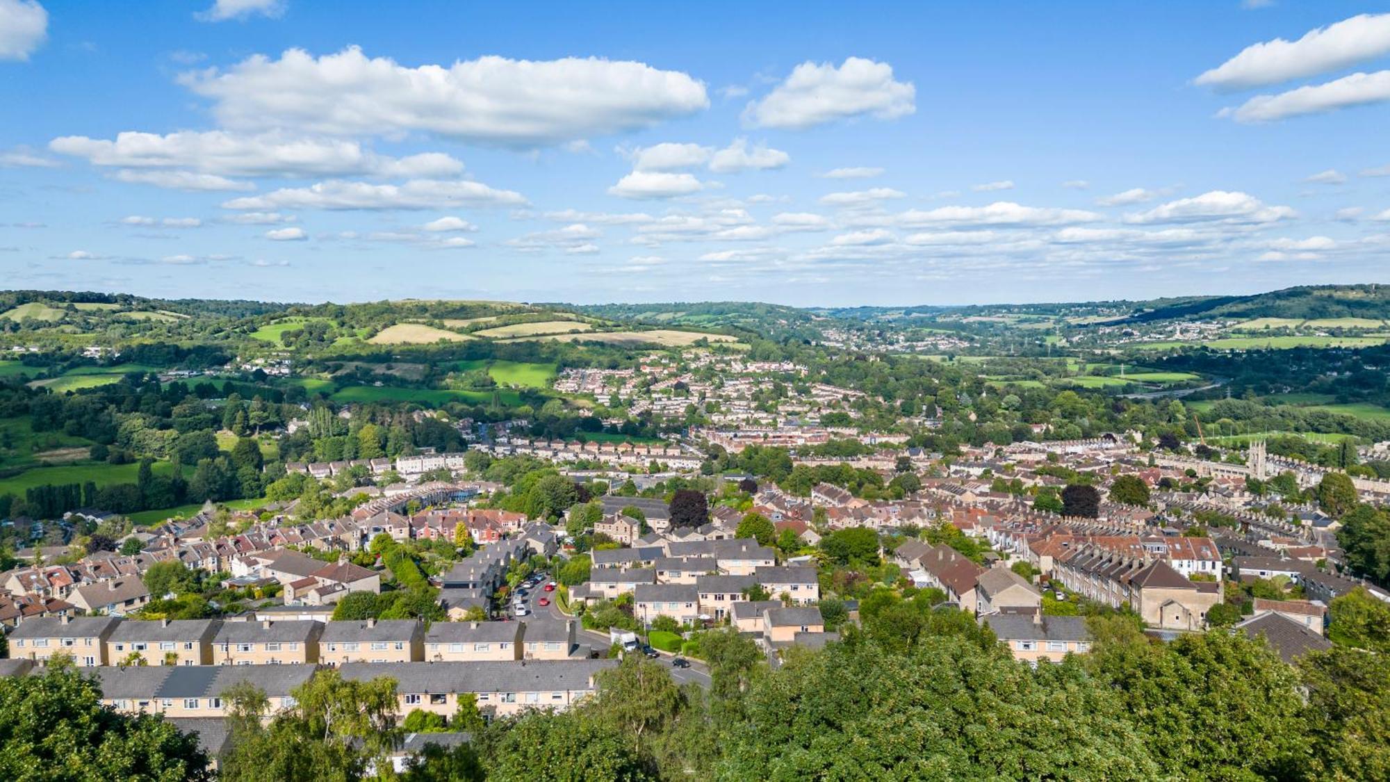 Stylish And Stunning 4 Bed In Bath - Parking And Garden *