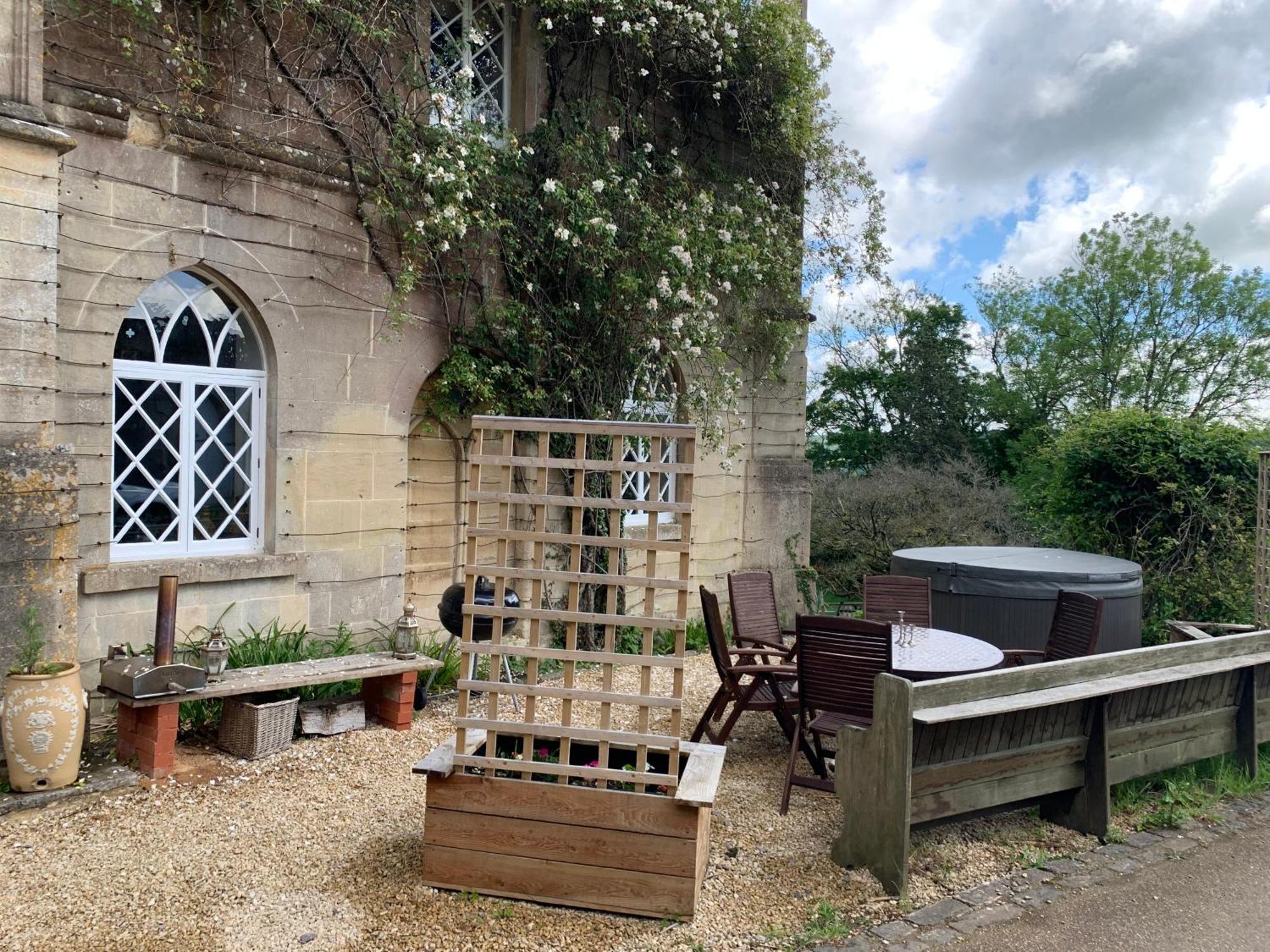 Midford Castle Sport And Wellness Holiday home *