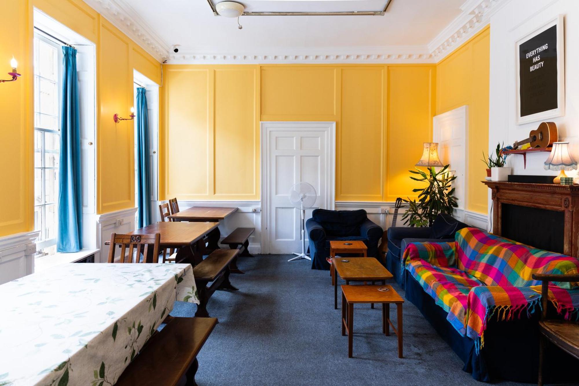 Backpackers Hostel *
