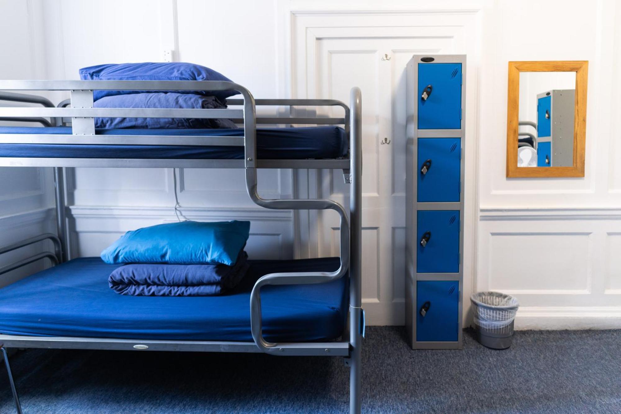 Backpackers Hostel *